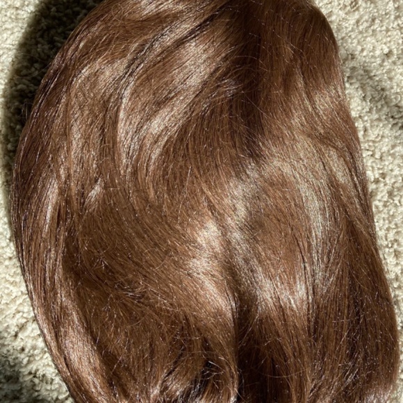 12" Wig. Small. Synthetic straight hair. Auburn. Bob style.Hand-tied, Lace front - Picture 7 of 8
